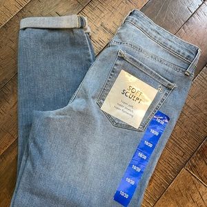 Women’s Jessica Simpson crop jean